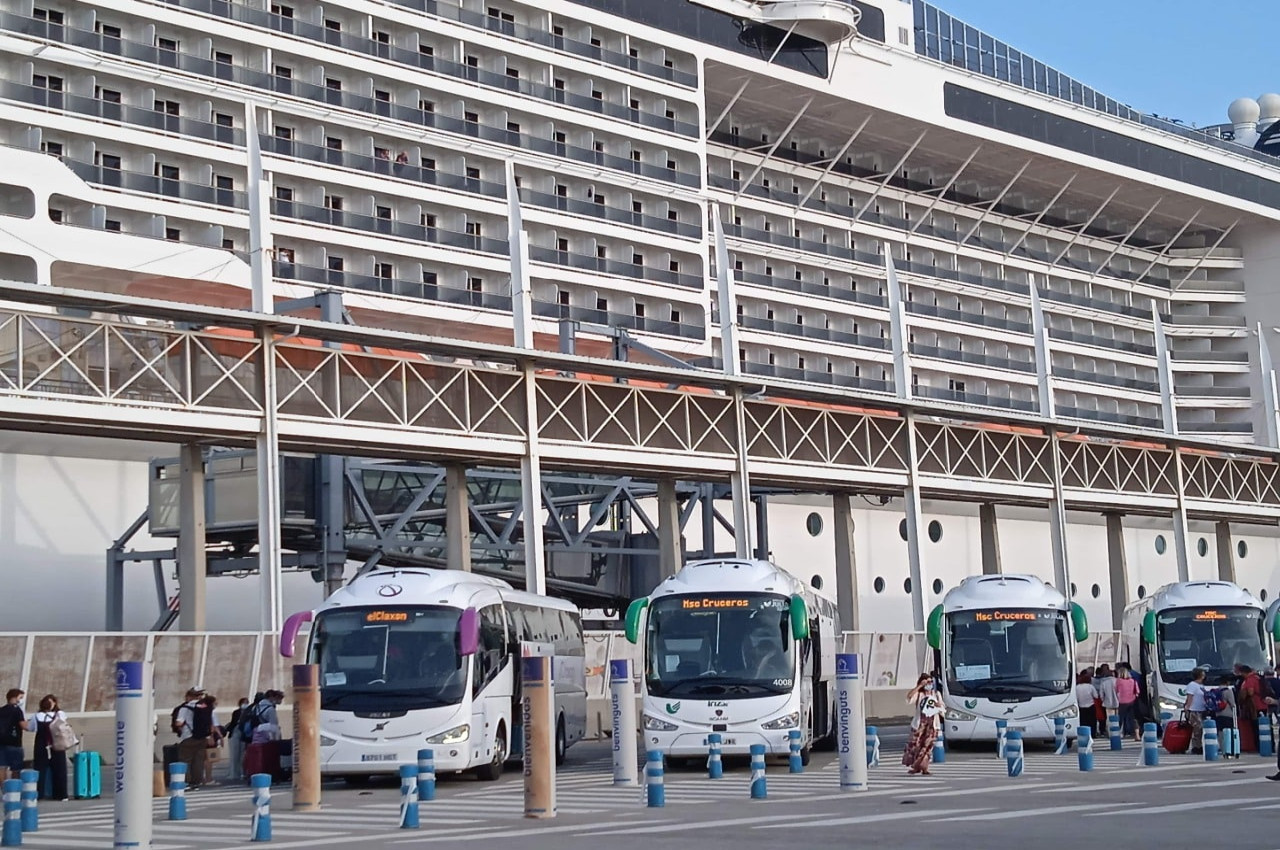 puerto de cruceros de Barcelona Muelle adosado