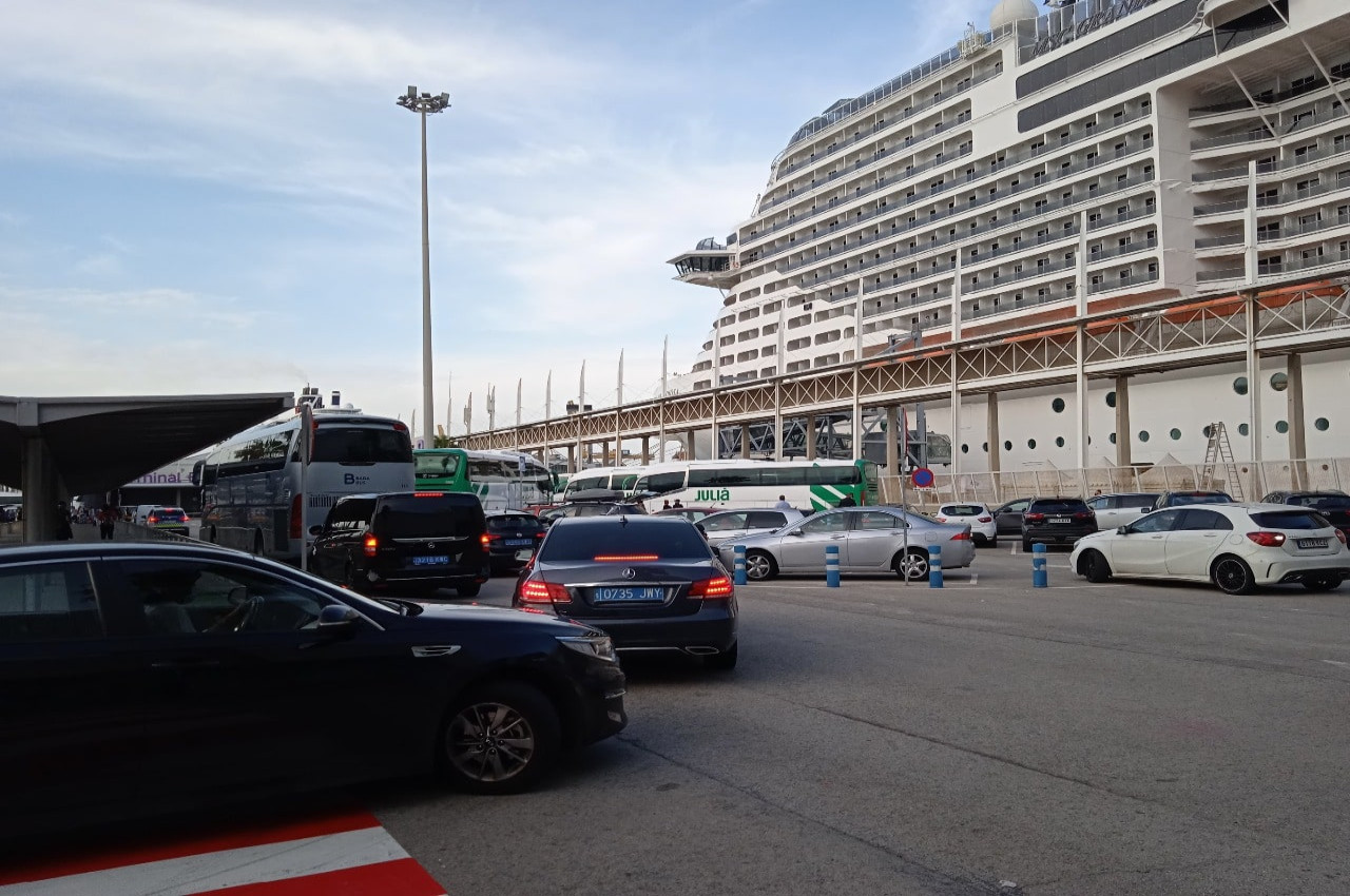 Transfert  auport de croisières de Barcelone  Muelle adosado