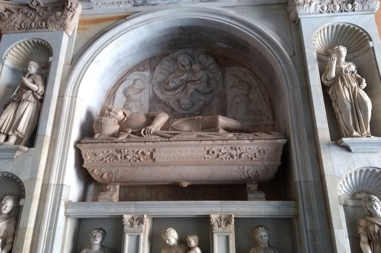 fachada del santuario de Montserrat